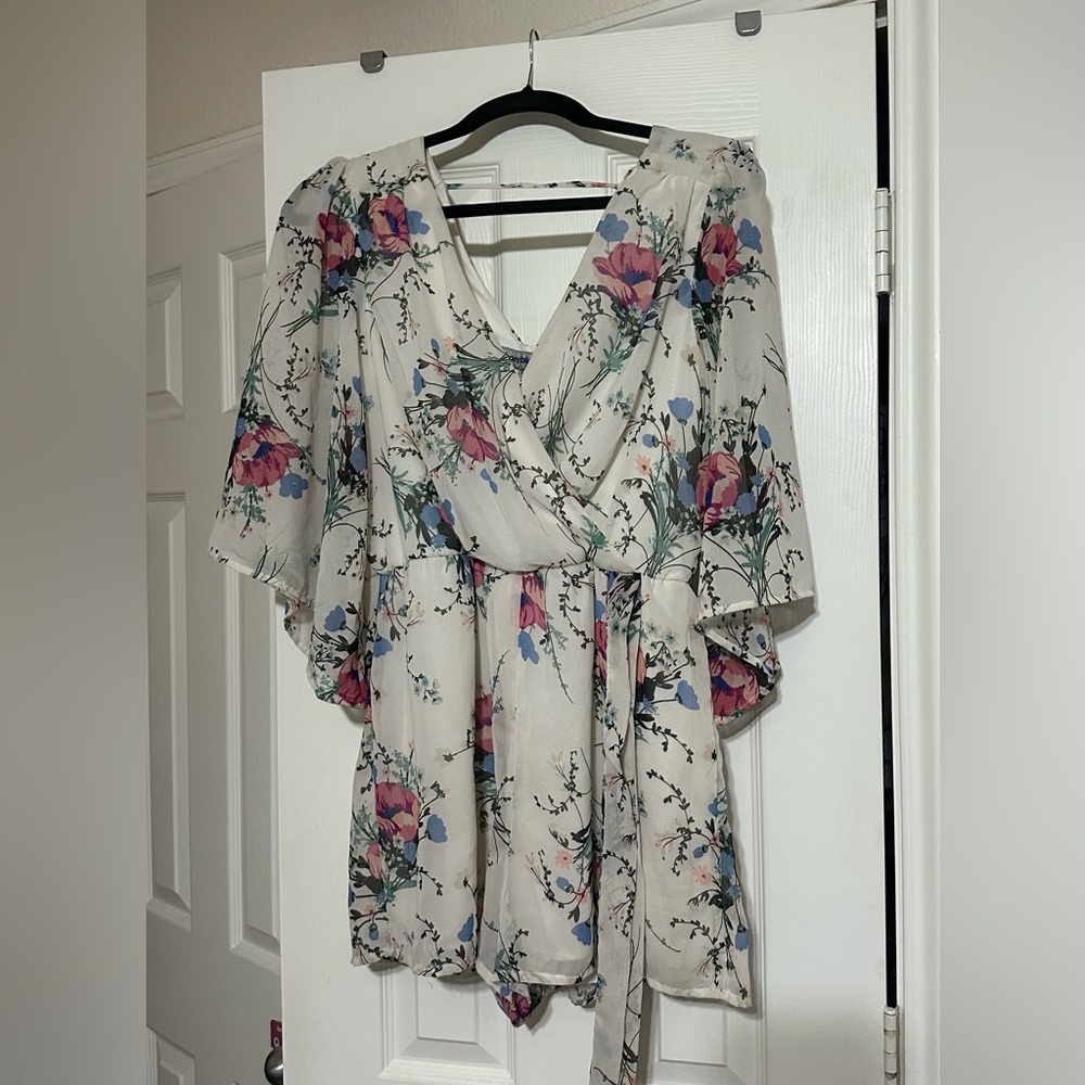 Flowered romper 💐